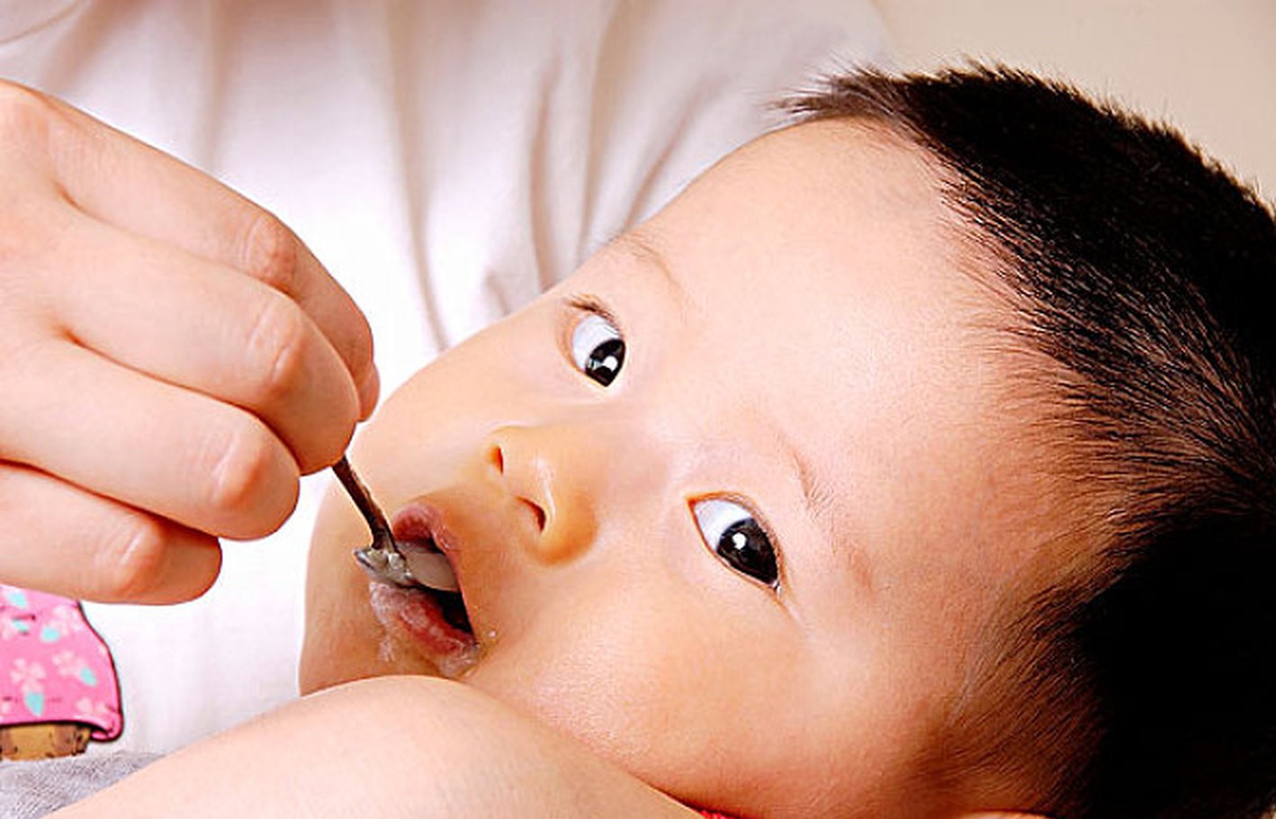 给7个月的孩子喂食需要注意什么？